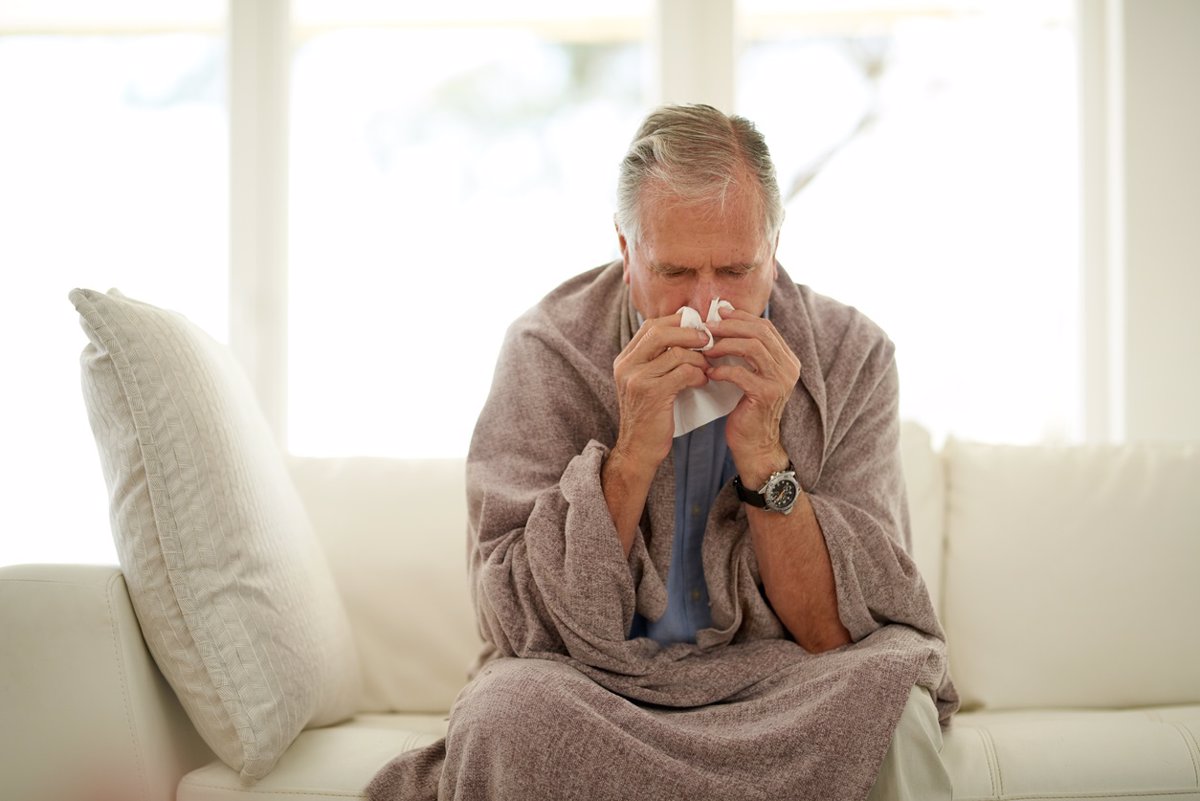 Detiene el aumento general de casos de gripe, pero persiste en la población pediátrica.