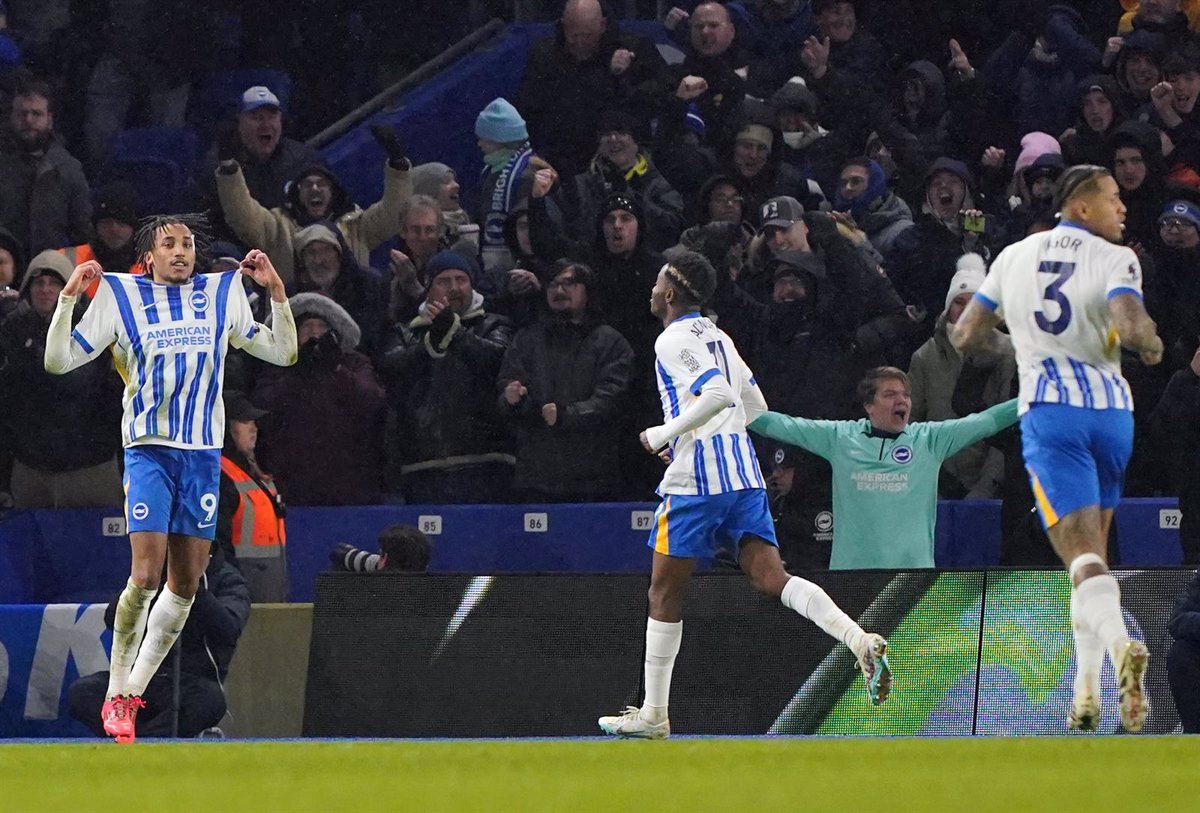 El Arsenal cae ante el Brighton mientras el City se impulsa con Haaland y Savinho.