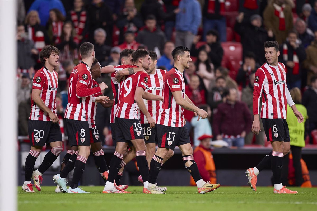 El Athletic asegura un lugar entre los 'top 8' de la Europa League, dejando fuera a la Real Sociedad.