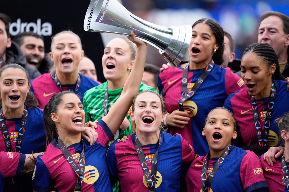 El FC Barcelona permanece fuera del alcance del Real Madrid.