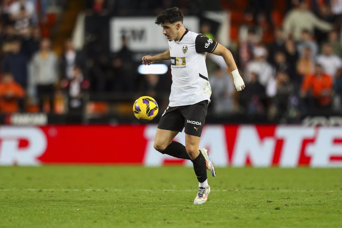 El Valencia se clasifica para los octavos de final de la Copa en Elda