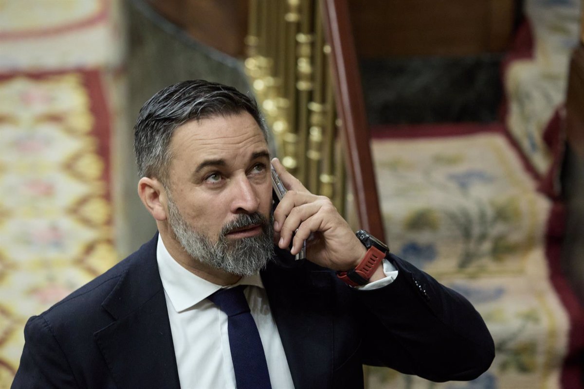 El impacto del decreto sobre la colocación de banderas de España en las rotondas