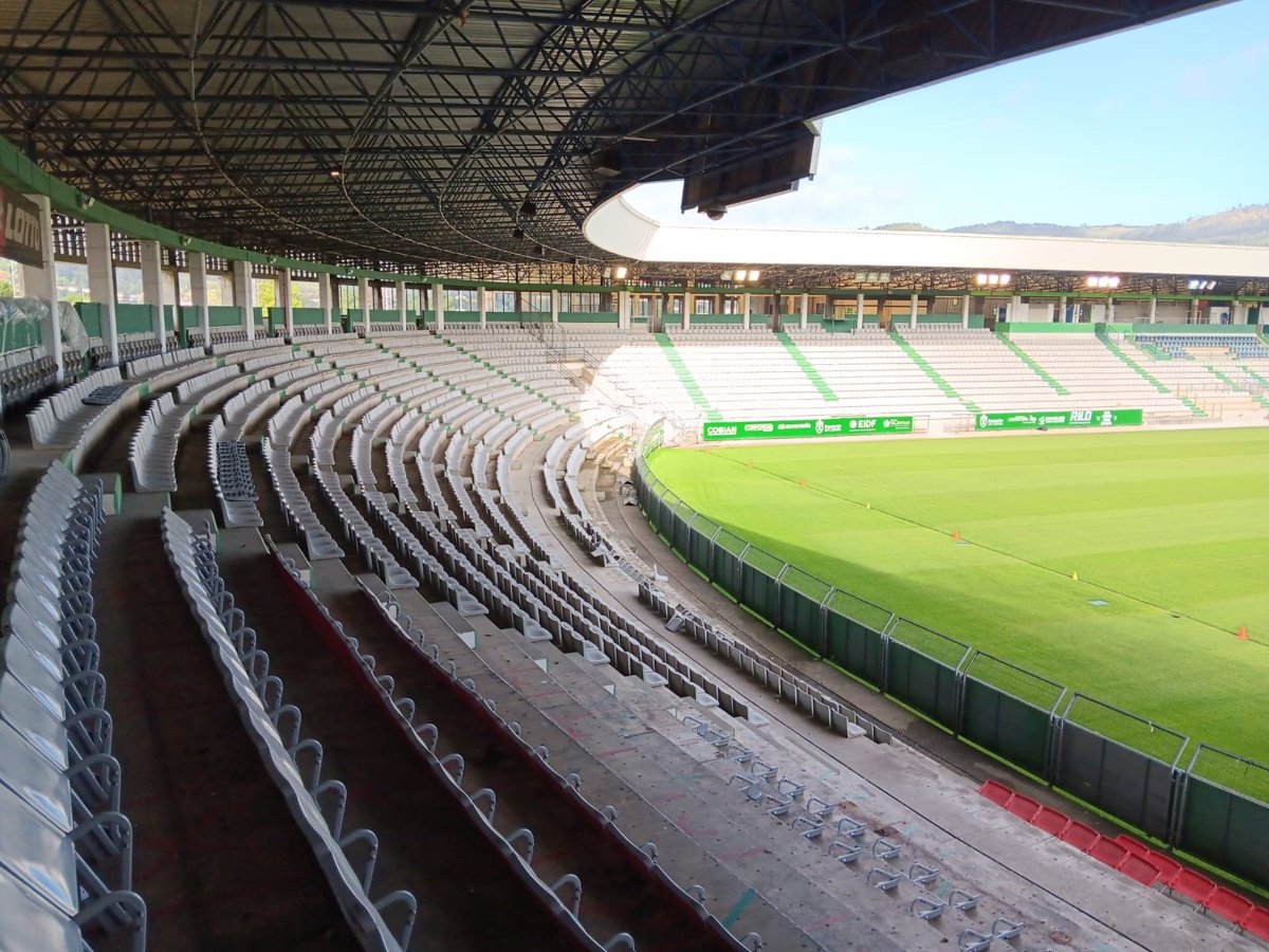 El partido Racing de Ferrol-Burgos se pospone debido a la borrasca 'Herminia'