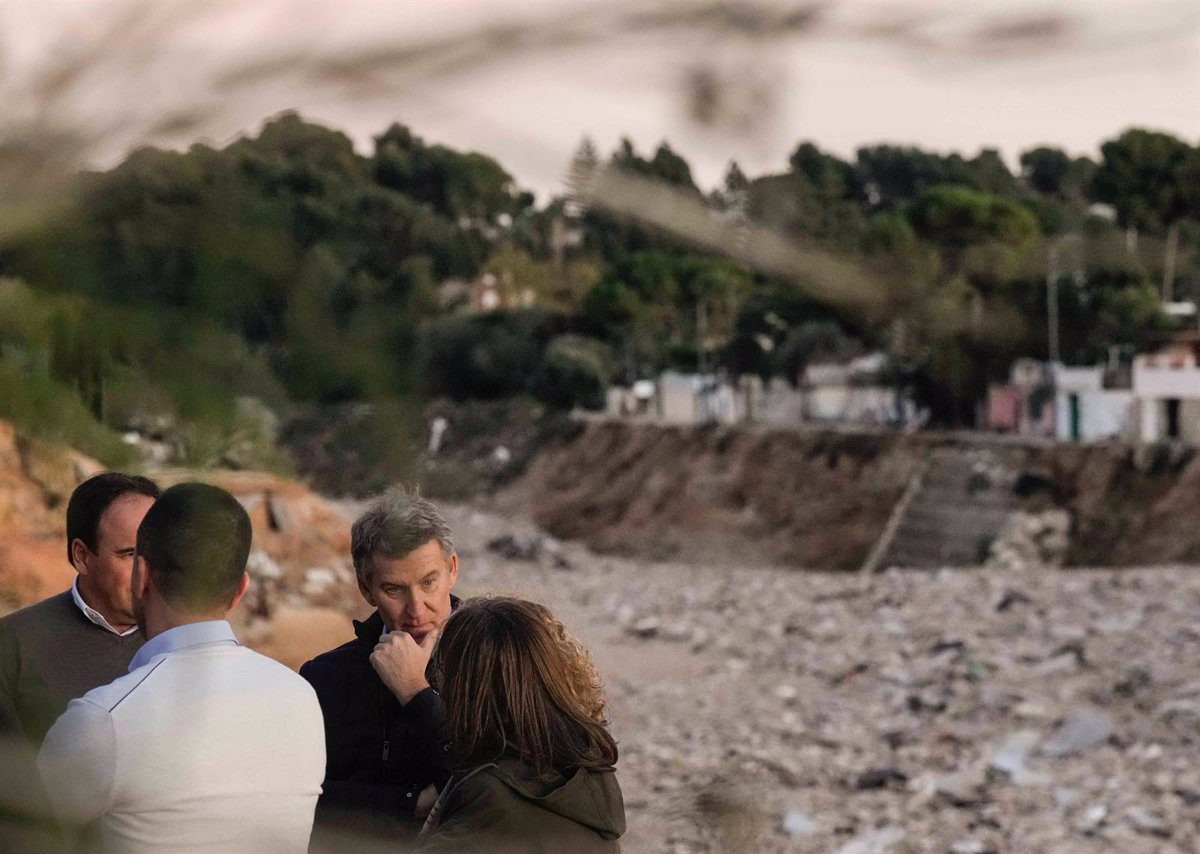 Feijóo tras su visita a localidades afectadas por la DANA: 'Queda mucho por hacer' y pide apoyo para Valencia