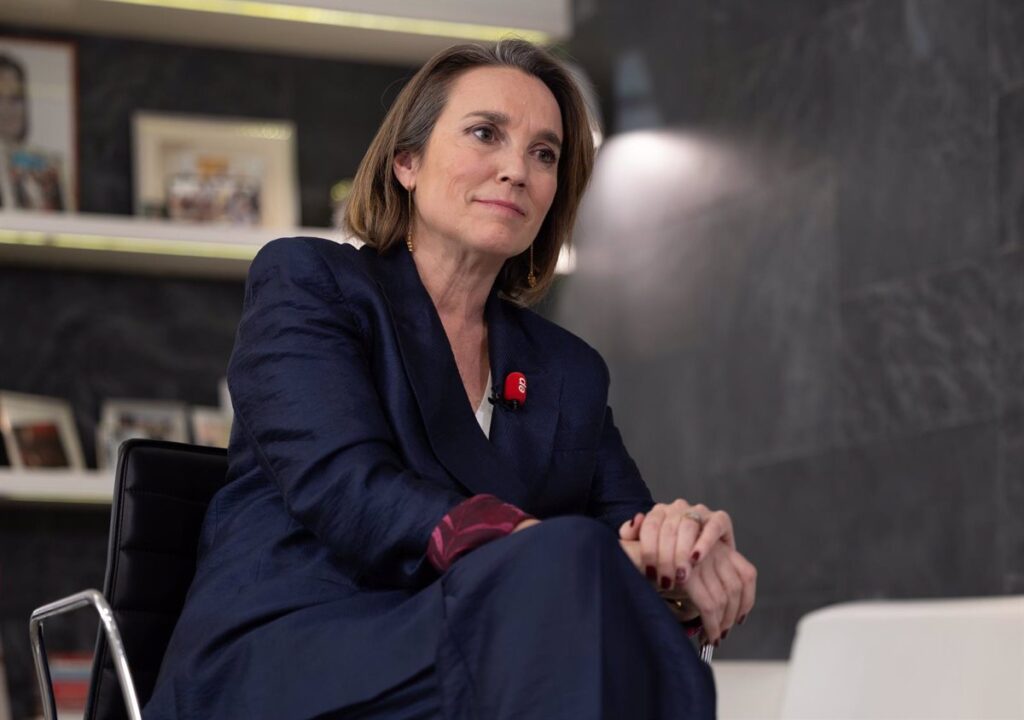 Gamarra y las CCAA: Preparativos para la Cumbre de Asturias de Feijóo y Barones, Enfocados en Vivienda y Fiscalidad