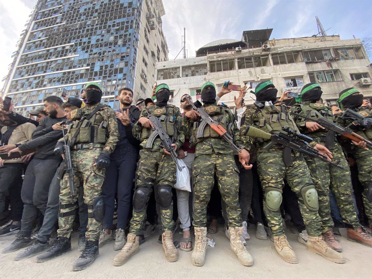 Hamás Anuncia Entrega de Cuatro Soldados Israelíes el Sábado en Segunda Fase de Liberaciones en Gaza