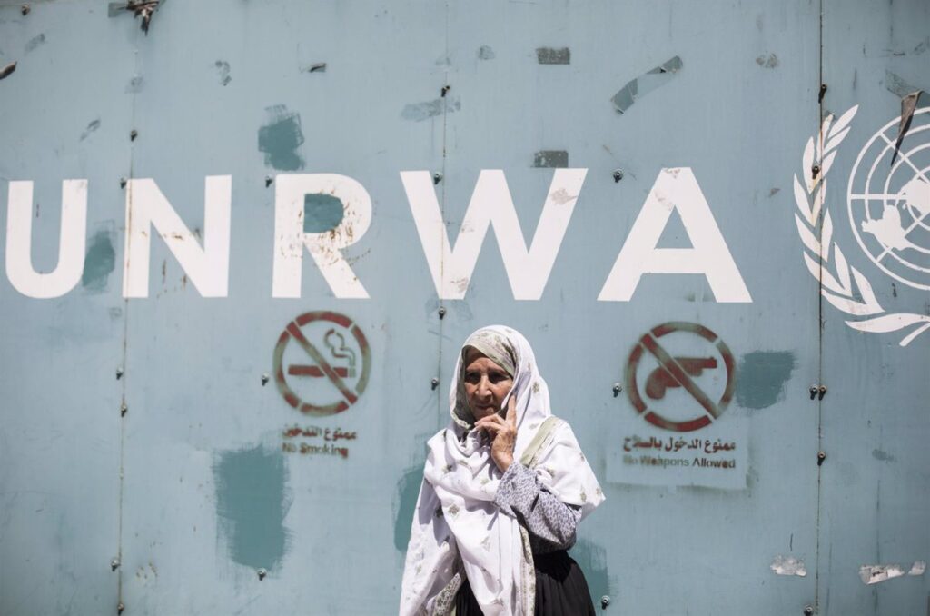 La UNRWA en Peligro: 75 Años de Ayuda a Refugiados Palestinos Amenazados por la Ofensiva de Israel