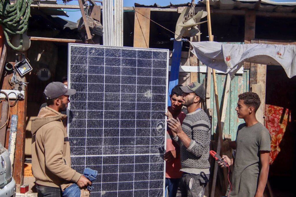 La empresa eléctrica de Gaza lista para iniciar la reconstrucción tras el alto el fuego