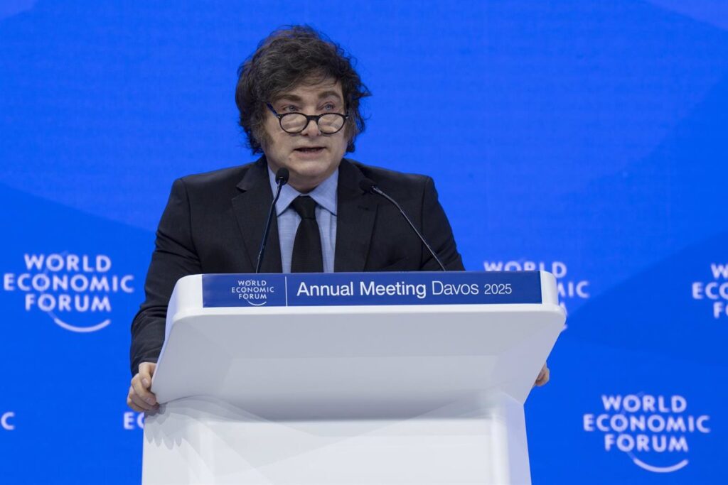 Milei acusa a Sánchez de intentar 'silenciar' voces disidentes a través de propuestas de control en redes sociales
