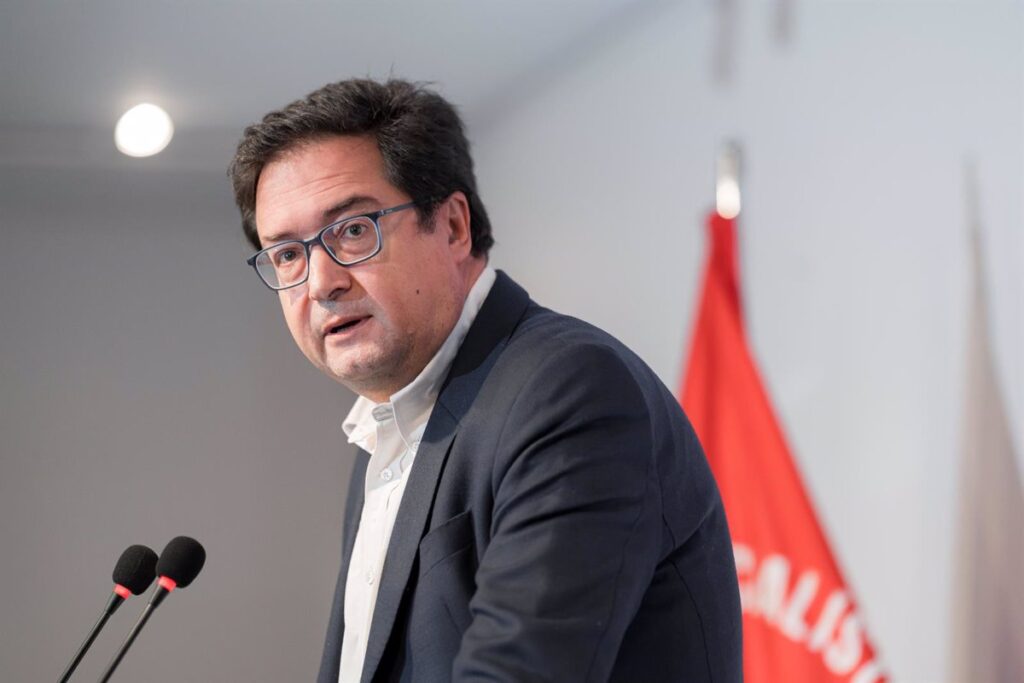 Óscar López pide la dimisión de Ayuso y califica el escándalo de Miguel Ángel Rodríguez como "whiskygate" en vez de Watergate