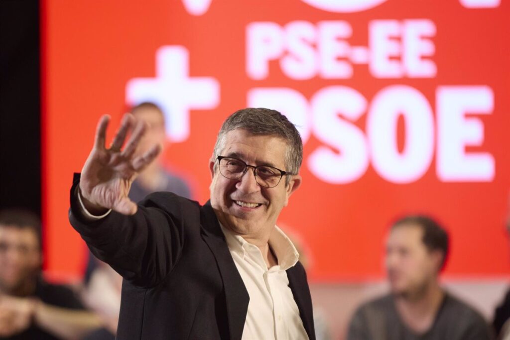 Patxi López afirma que en 2025 el PP debe elegir entre "ser el PP o ser Vox", tras el dominio de Vox en 2024.