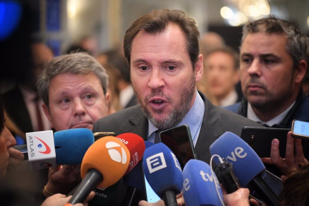 Puente tilda de 'delincuente' al Jefe de Gabinete de Ayuso y exige dimisión del PP por favorecer intereses privados