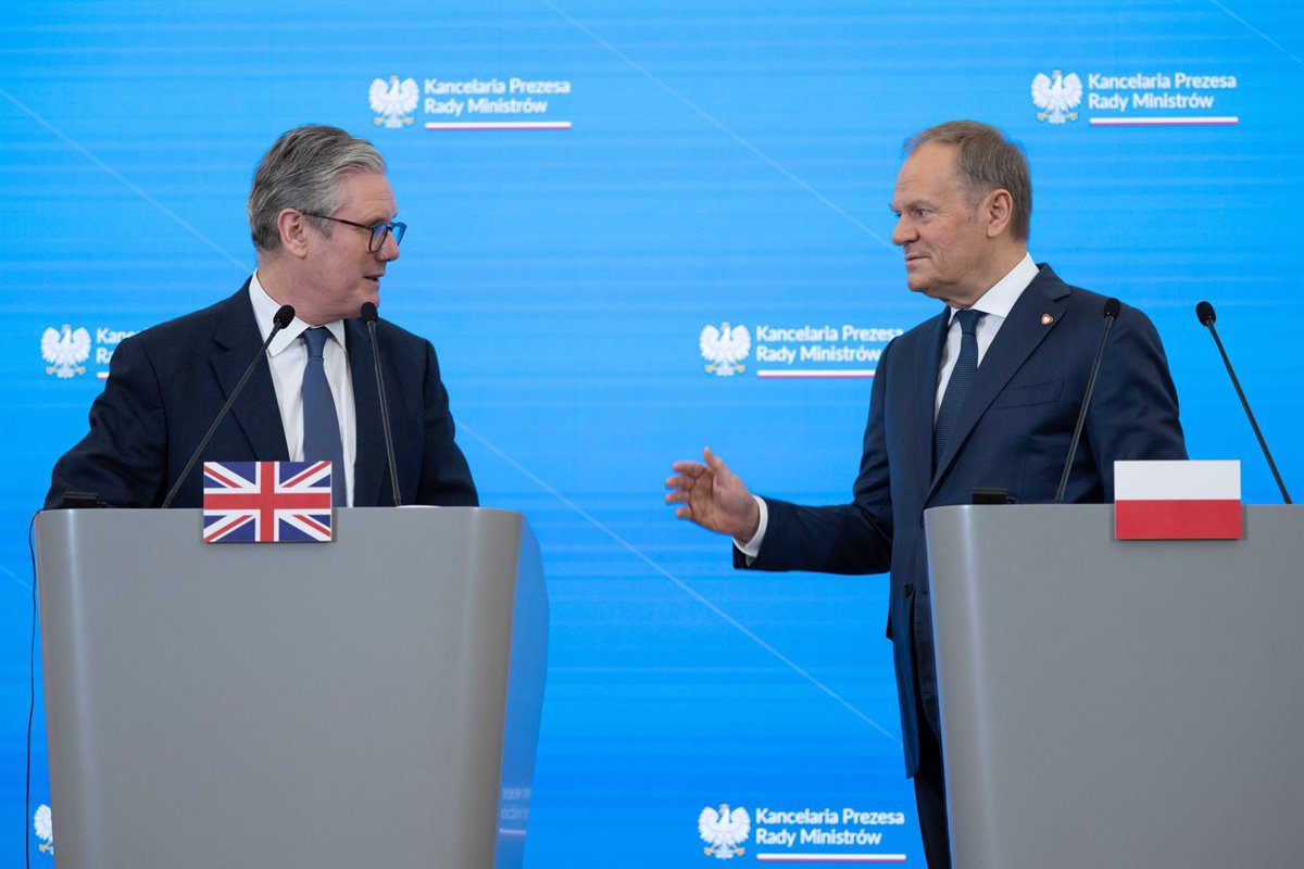 Reino Unido y Polonia Inician Negociaciones para un Tratado de Seguridad Bilateral