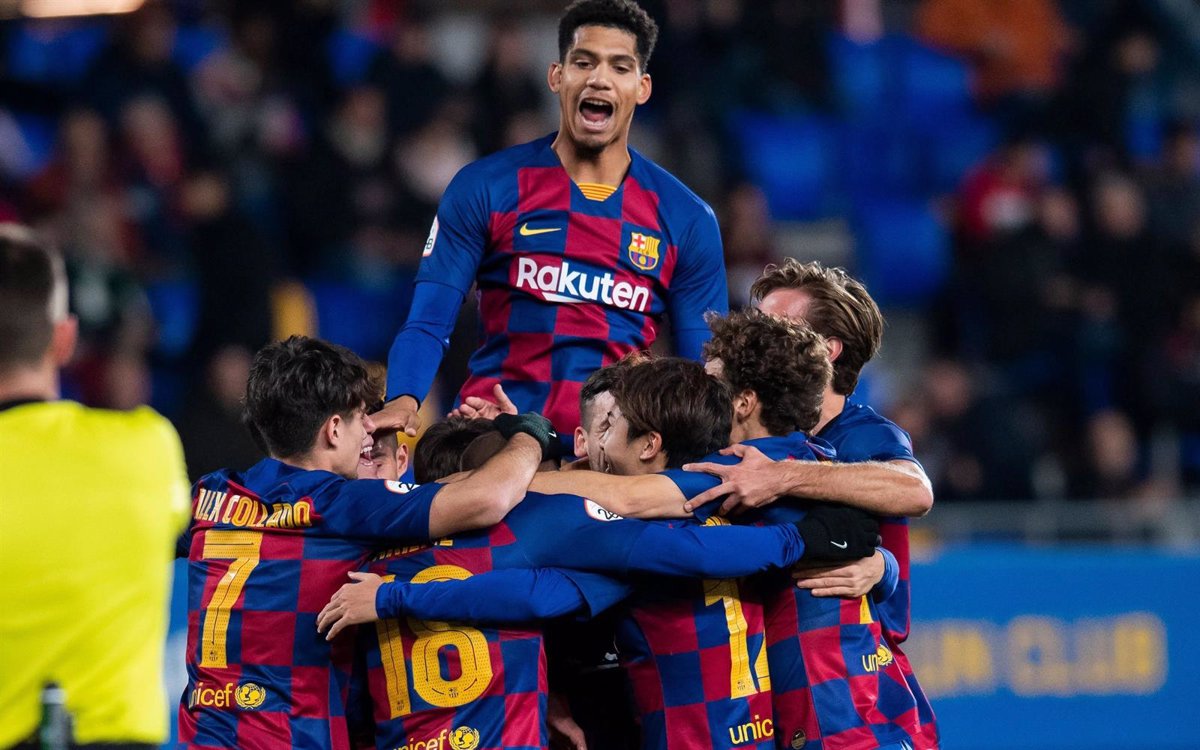 Ronald Araujo extends his contract with FC Barcelona until 2031.