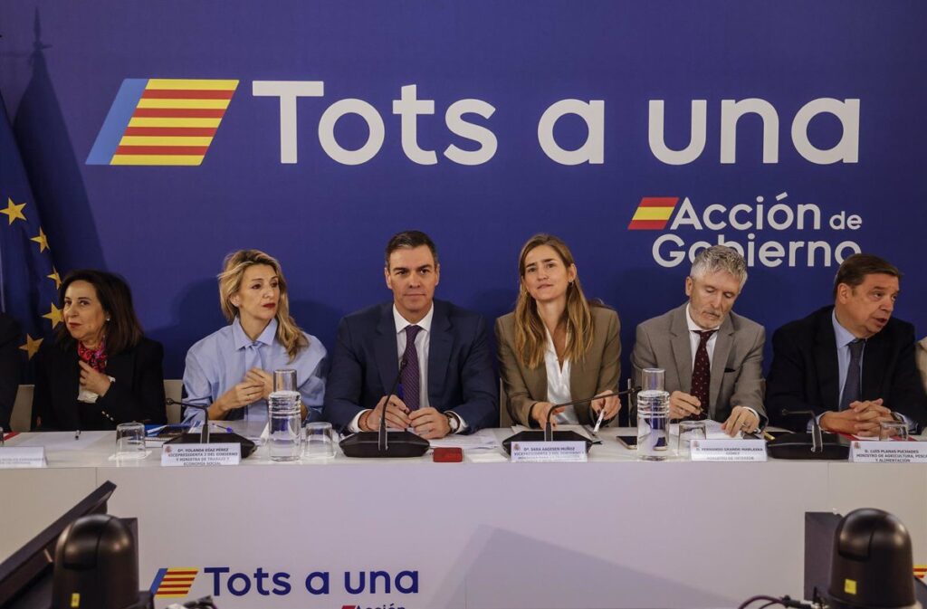 Sánchez Destina 2.220 Millones de Euros para la Reconstrucción de Infraestructuras Afectadas por la DANA