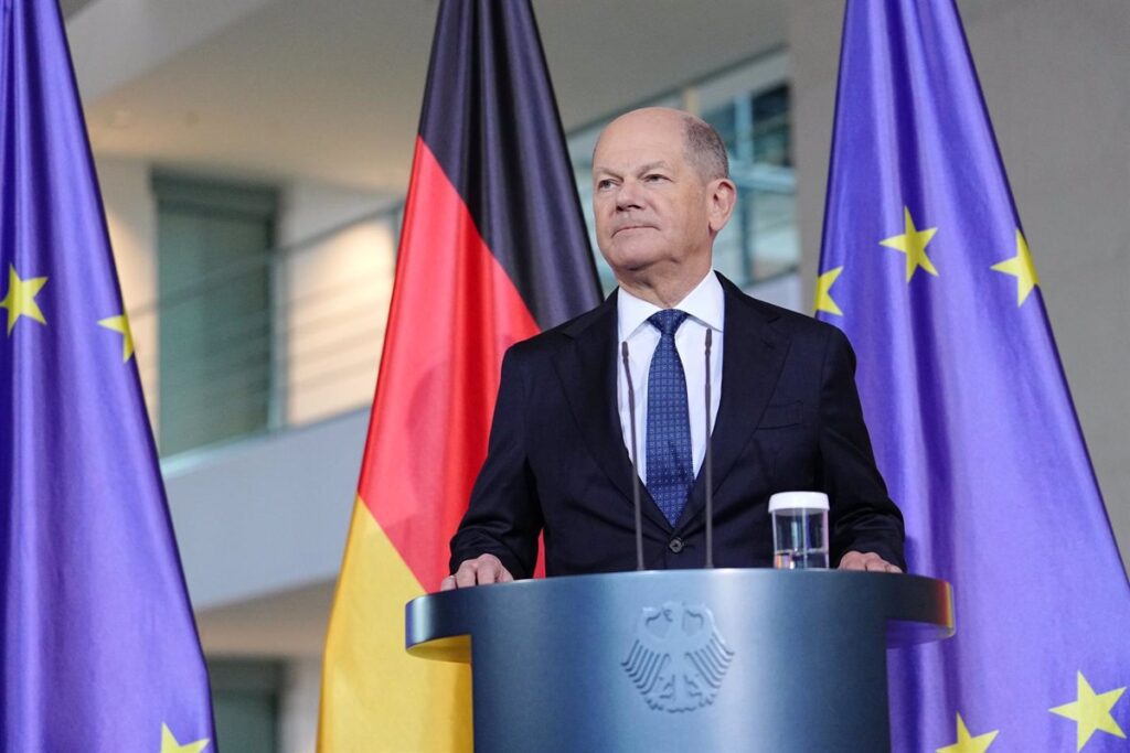 Scholz Aclara la 'Incomprensión' Europea sobre las Amenazas de Trump hacia Groenlandia