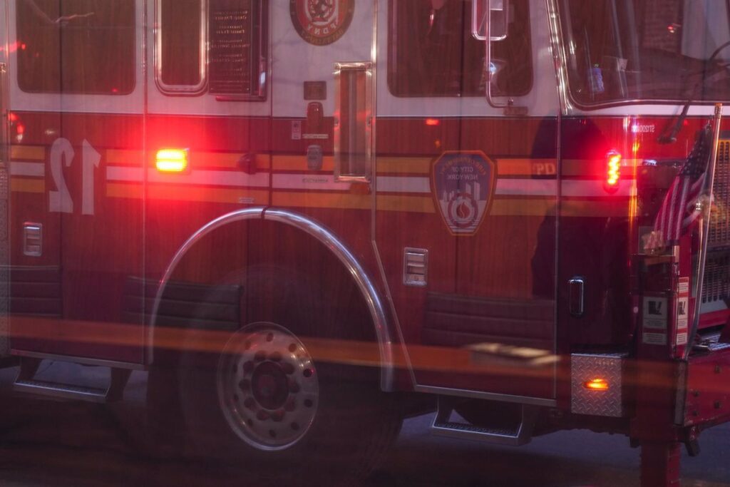 Trágico incendio en Australia: un bebé fallece y cinco personas resultan heridas, algunas de gravedad