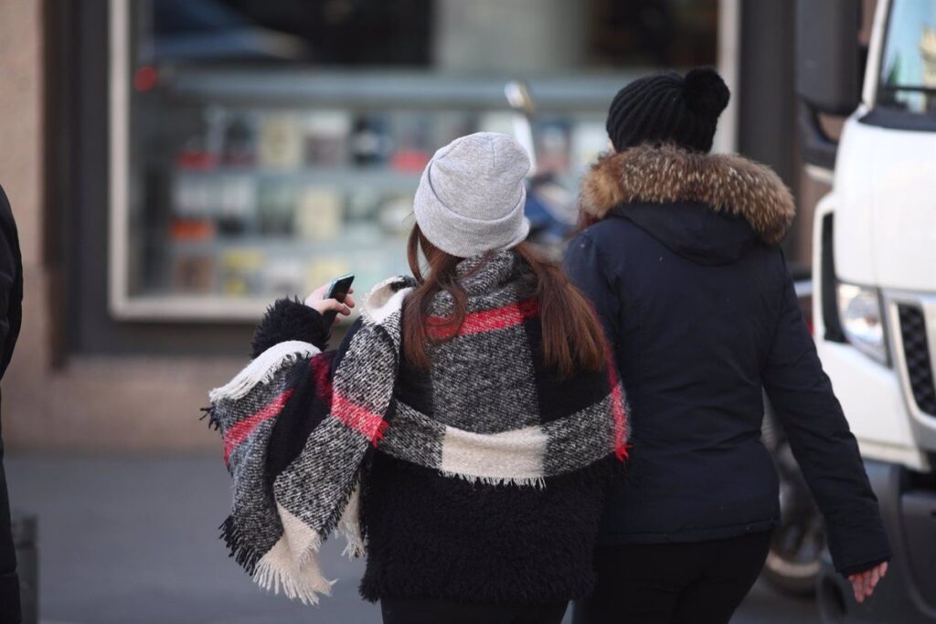 Un estudio sugiere que la exposición a temperaturas extremas puede influir en la salud mental de los adolescentes.