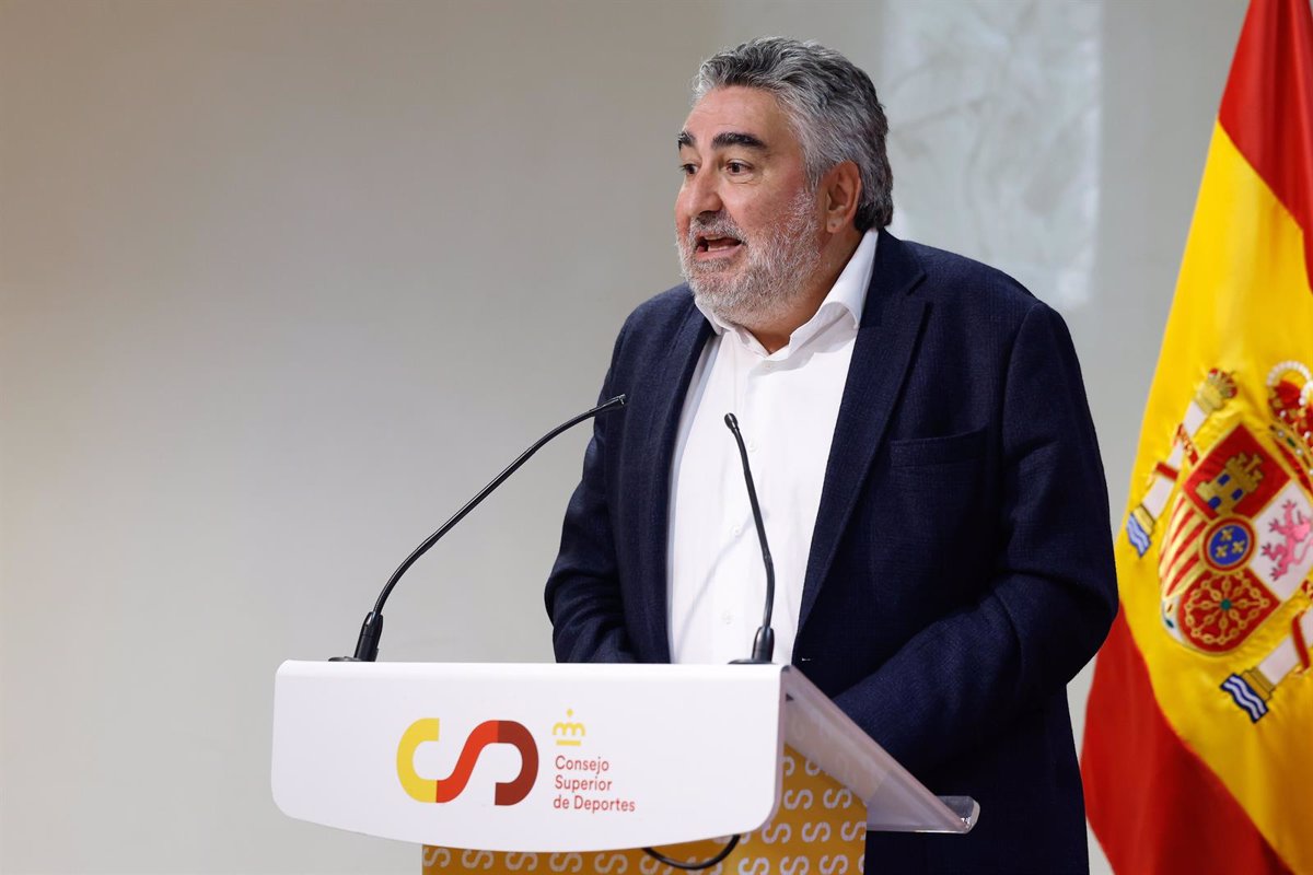 Uribes se enfrenta al PP por el 'caso Olmo' y involucra a Louzán