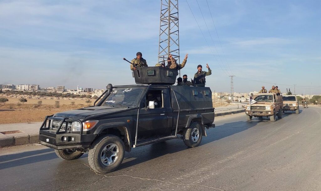 Al menos 15 muertos en explosión de coche bomba en Manbij, norte de Siria: Últimas noticias y análisis