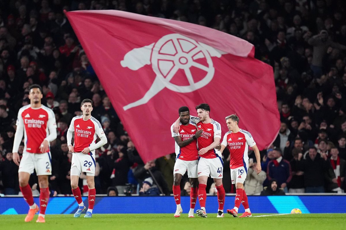 El Arsenal supera al Manchester City en su batalla por la Premier League