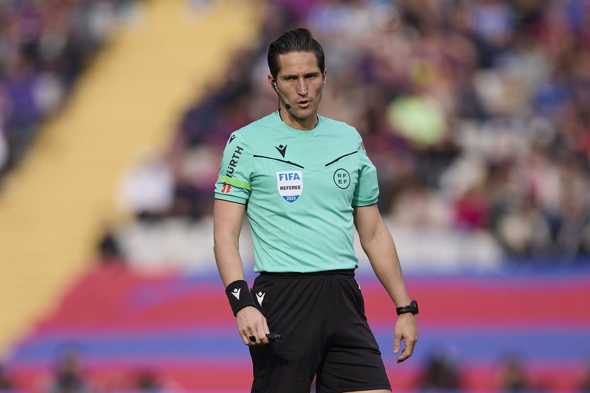 El Atlético desmiente cualquier vínculo con la empresa de Munuera Montero.