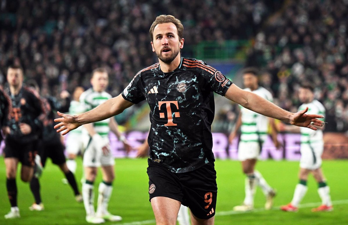 El Bayern facilita su pase a los playoffs de la Champions League en Glasgow, mientras que el Milan tropieza en Róterdam.