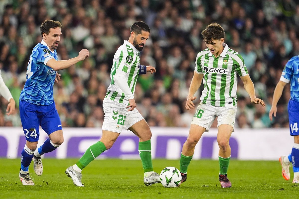 El Betis se enfrenta al Vitoria portugués en octavos de la Conference League, evitando al Chelsea.