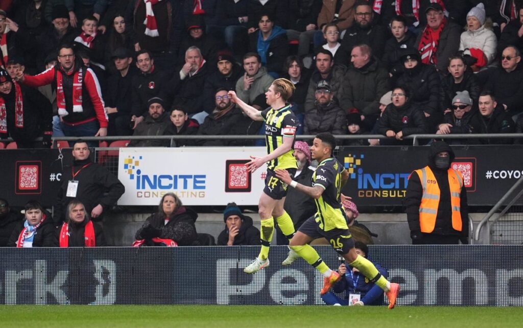 El City escapa de la debacle en la FA Cup, pero pierde a Nico González en su debut