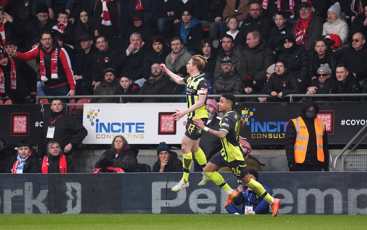 El City escapa de la debacle en la FA Cup, pero pierde a Nico González en su debut