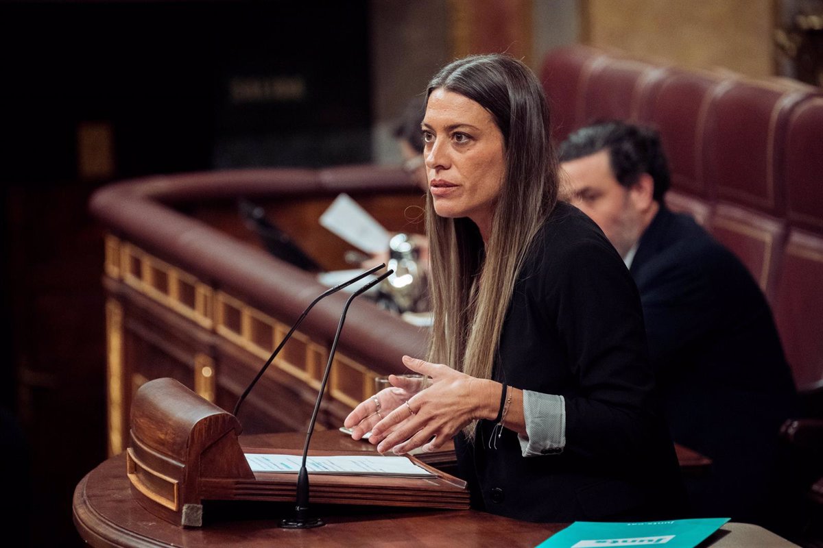 El PSOE Apoya la Decisión de Junts de Retirar la Cuestión de Confianza a Sánchez