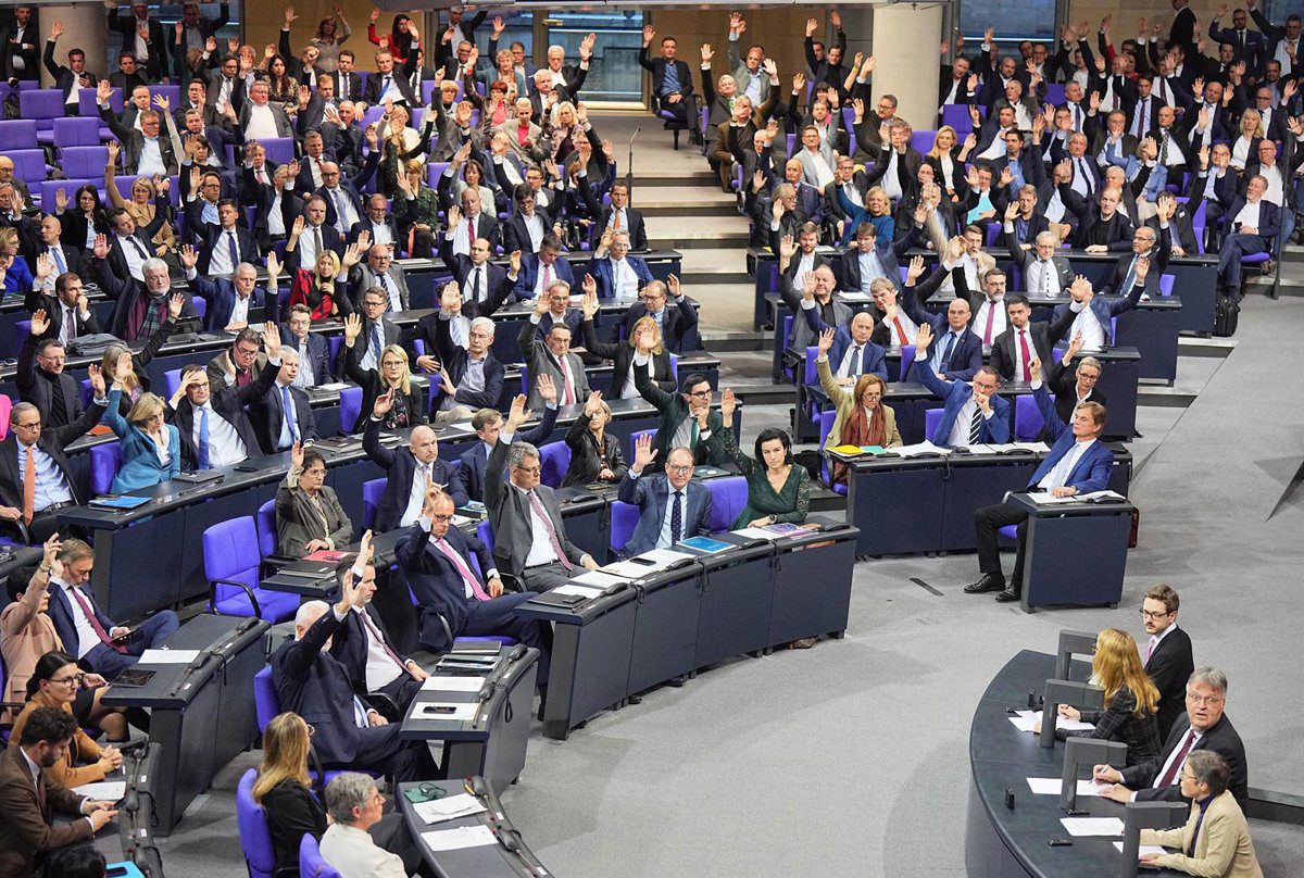 El Parlamento Alemán Rechaza la Reforma Migratoria de la CDU Apoyada por la Ultraderecha