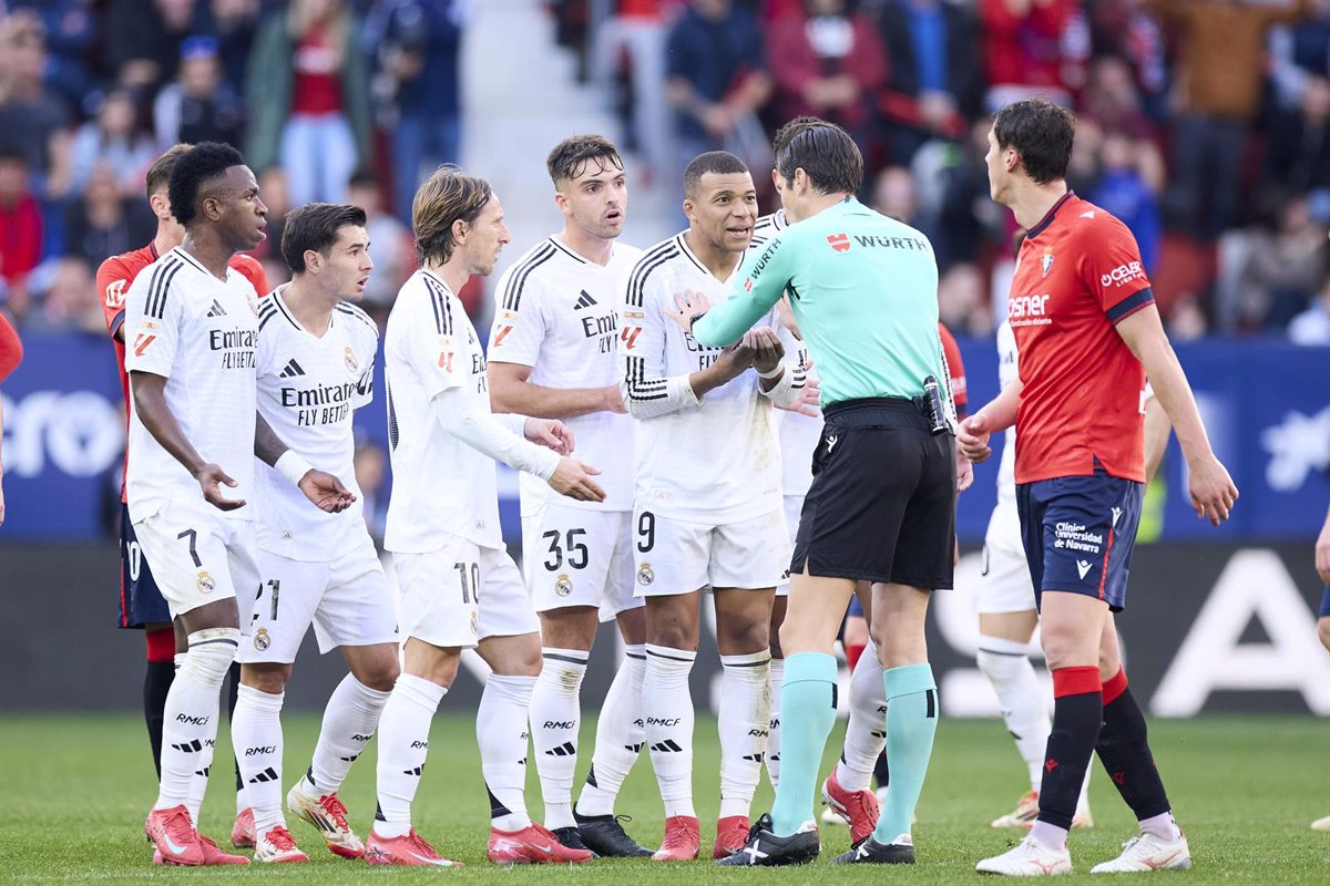 El Sadar pone en duda el liderato del Real Madrid