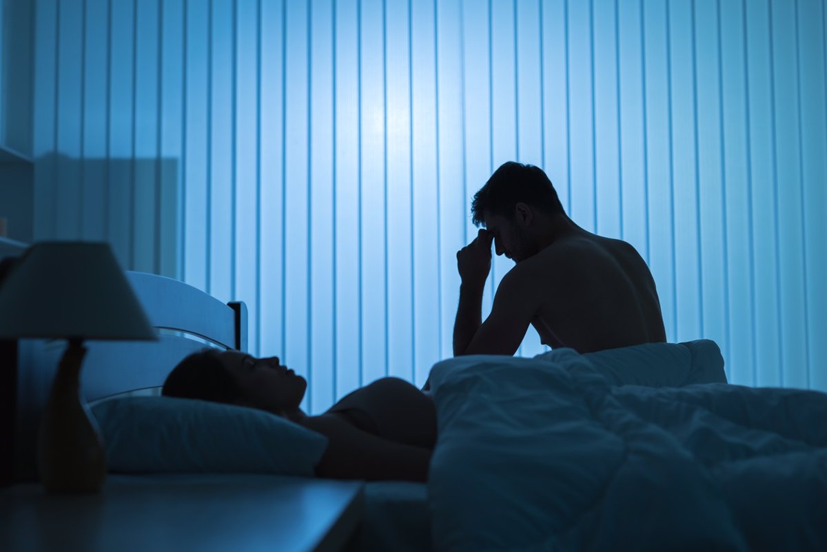 El impacto del acoso laboral en tu bienestar general, más allá del sueño nocturno.