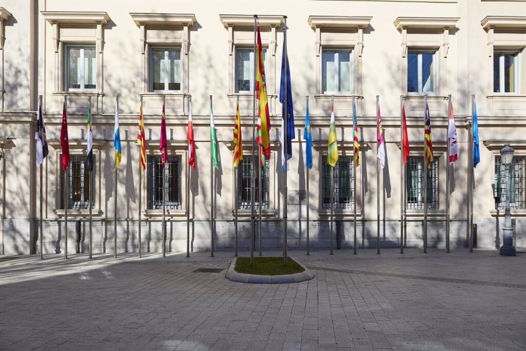 Expertos en Financiación Autonómica: Estrategias para Mejorar la Población Ajustada y Valorar el Envejecimiento Poblacional