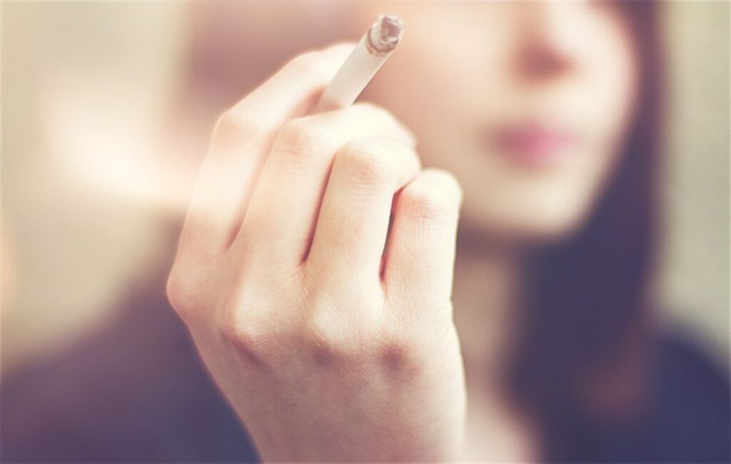Factores que Impiden la Reducción del Número de Fumadores en España