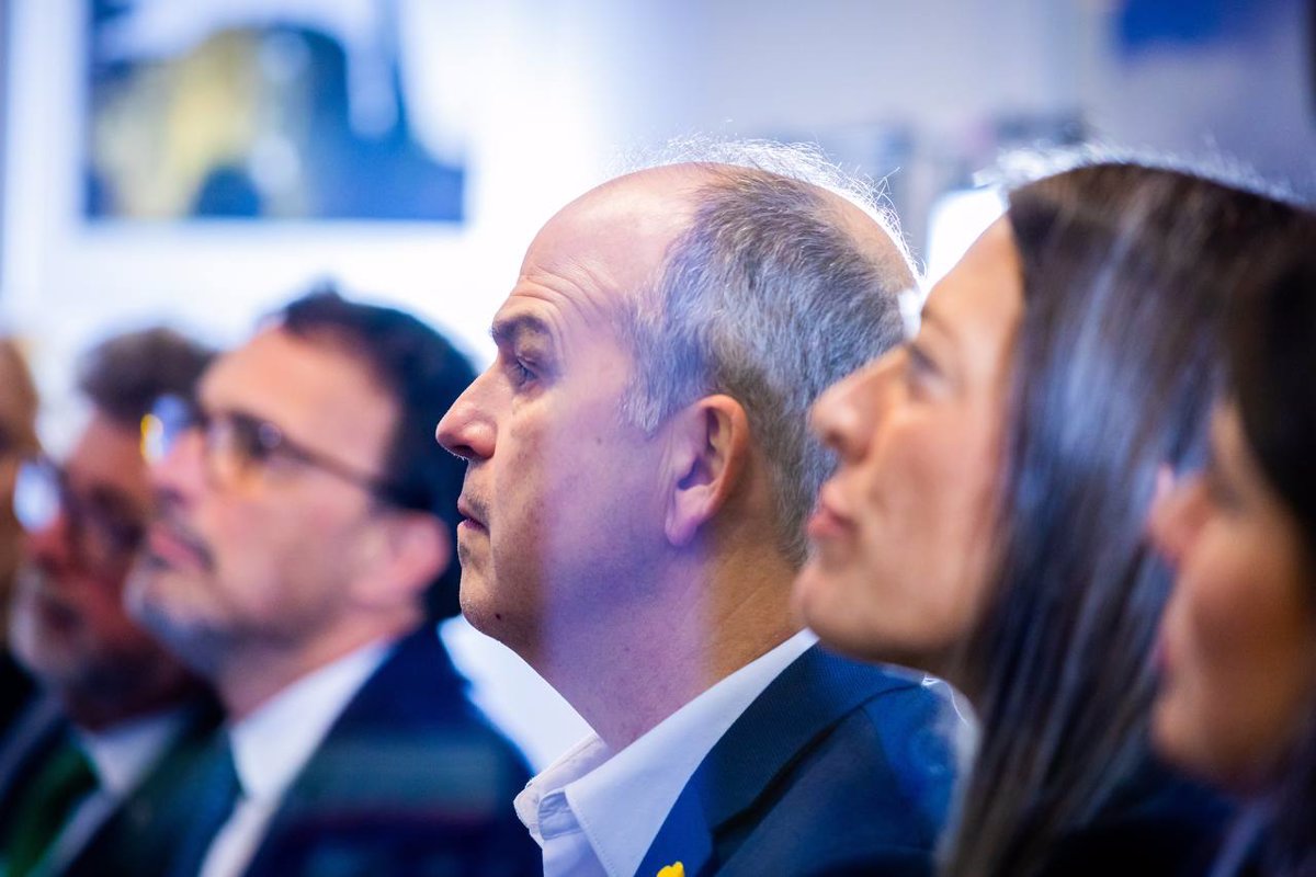Junts Confirma Conversaciones con Sumar sobre la Reducción de Jornada, pero Manifiesta Dudas sobre la Medida