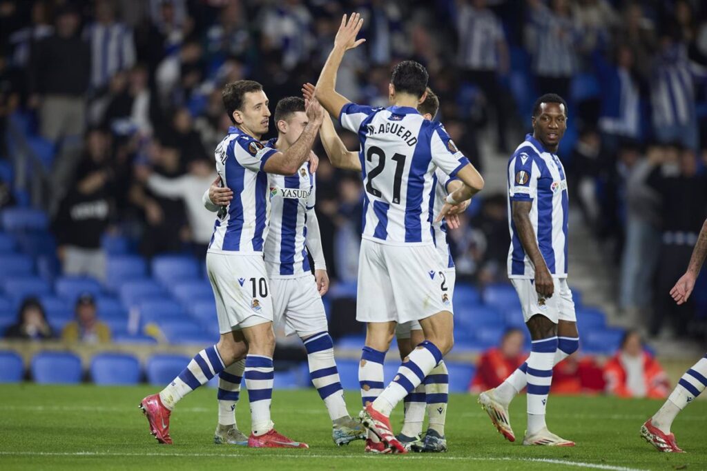 La Real Sociedad se clasifica para los octavos de final de Europa tras una contundente victoria sobre el Midtjylland.