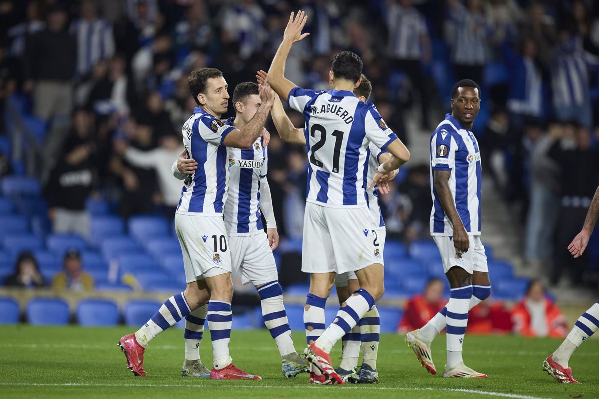 La Real Sociedad se clasifica para los octavos de final de Europa tras una contundente victoria sobre el Midtjylland.