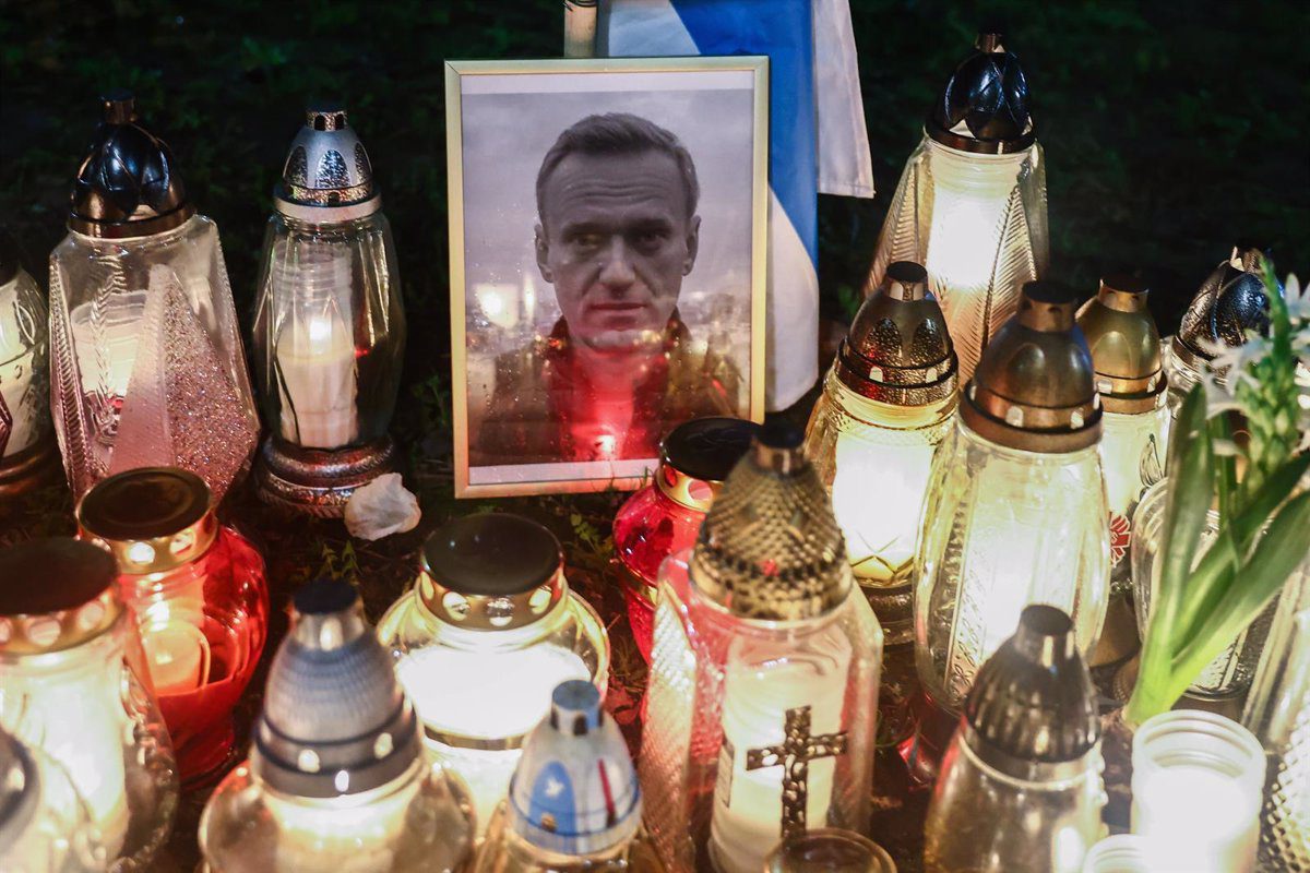 La UE culpa a Putin de la responsabilidad final en la muerte de Navalni: ¿Qué implica esto para las relaciones internacionales?