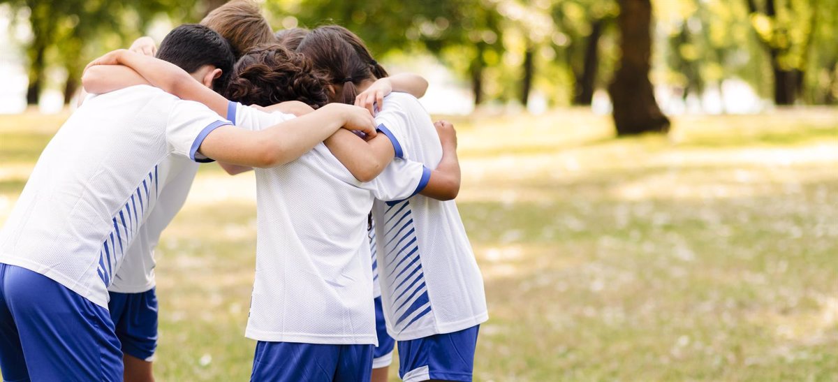 La práctica de deportes en la infancia retrasa el inicio del consumo de tabaco.