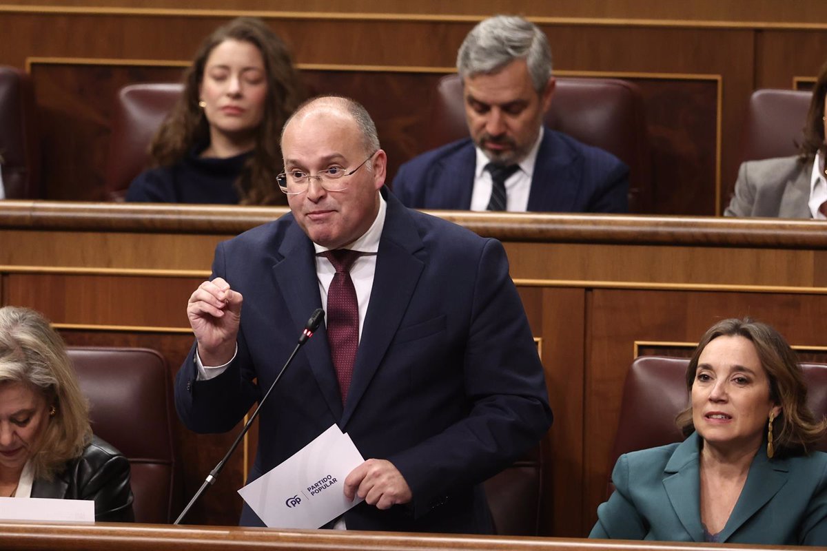 PP Intensifica su Ataque en el Congreso contra María Jesús Montero por el SMI, la Corrupción y el PSOE Andaluz