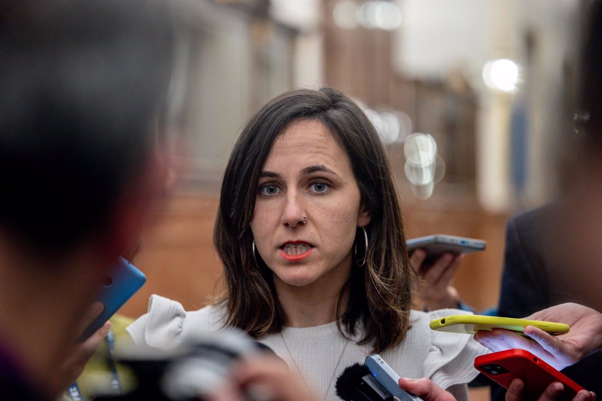 Podemos Justifica su Estrategia con Monedero en Contraste con Sumar y Errejón, Ex Portavoz y Candidato