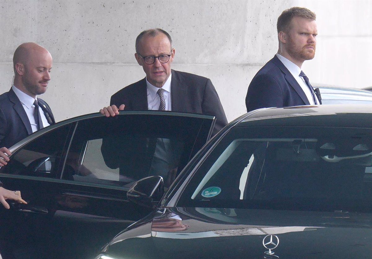 Reunión de Merz y Scholz en la Cancillería tras las Elecciones en Alemania: Análisis y Resultados