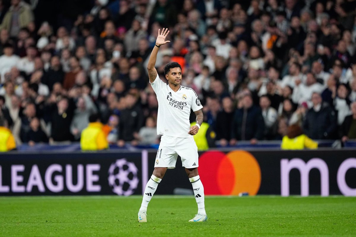 Rodrygo brilla con su mejor versión por el flanco izquierdo.