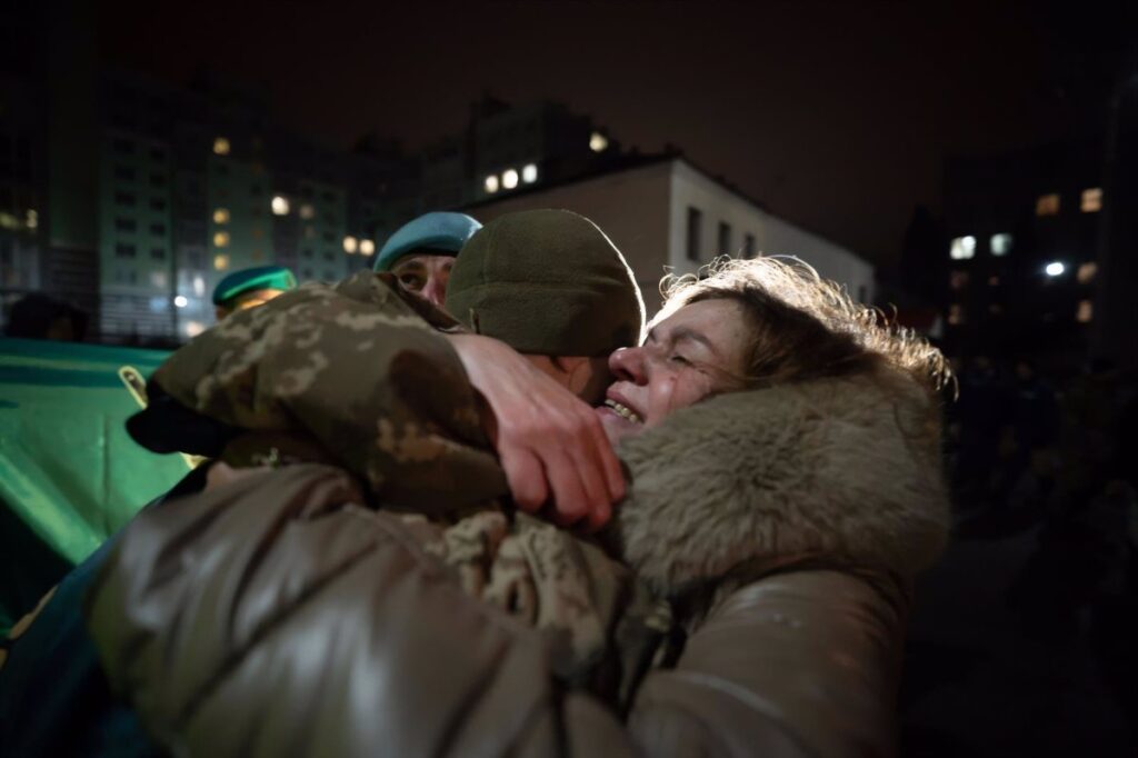 Rusia y Ucrania realizan un canje de 300 prisioneros de guerra: Últimas novedades sobre el intercambio