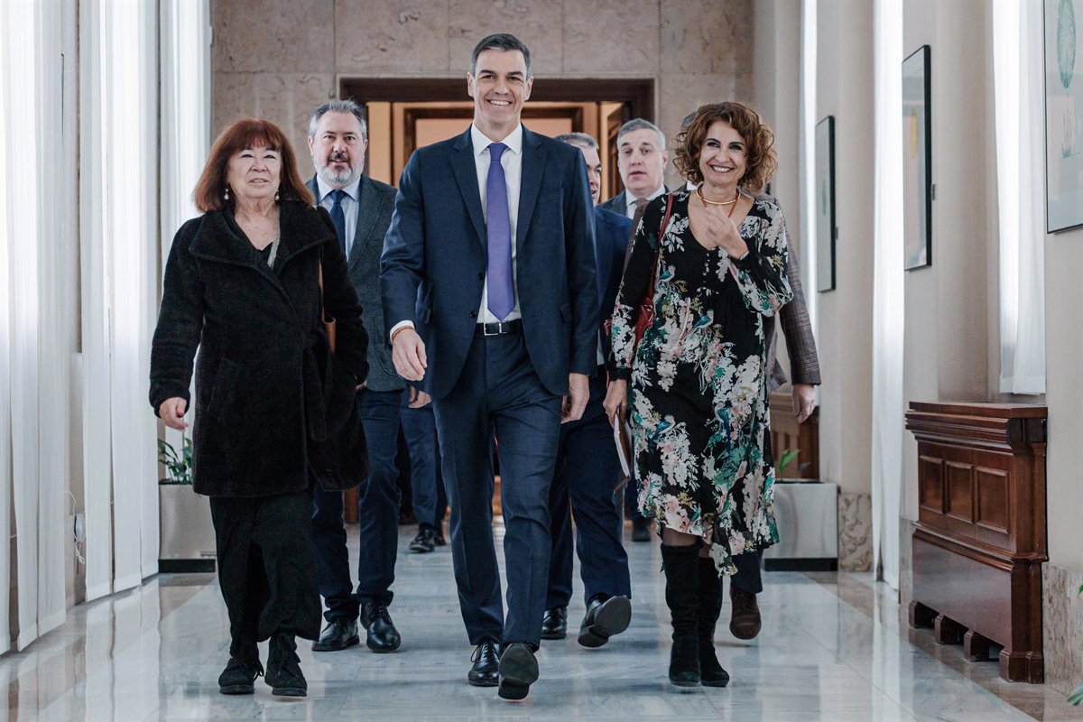 Sánchez Se Compromete a Proteger los Intereses de España en la UE ante la 'Guerra Comercial' de Trump que Afecta a Todos