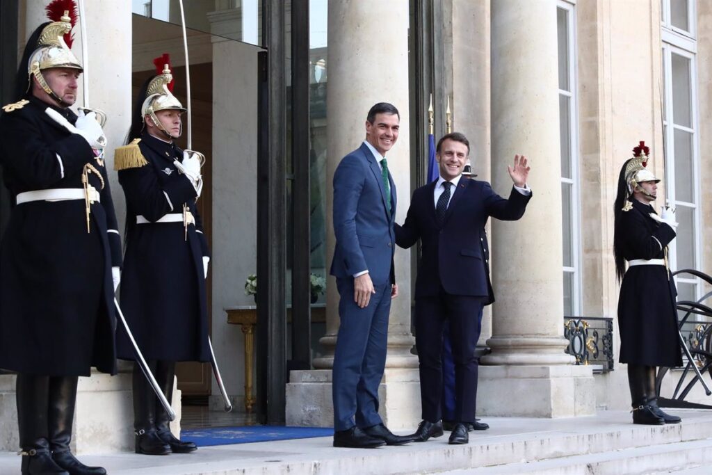 Sánchez Solicita Mecanismos Conjuntos en la UE para Financiar la Seguridad y Considera Insuficiente la Flexibilidad Fiscal