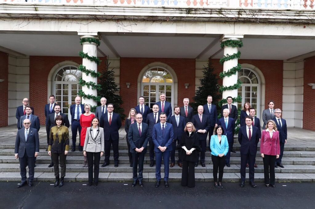 Sánchez se encuentra este miércoles por segunda vez con las principales compañías farmacéuticas