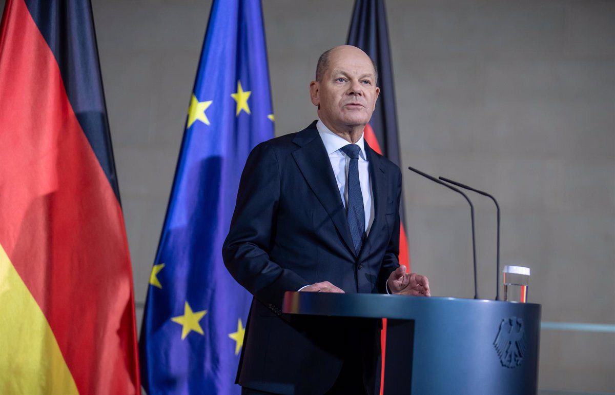 Scholz insta a Trump y Putin a incluir a Ucrania y Europa en las negociaciones de paz